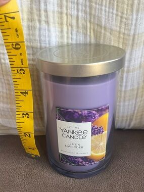 NWT Yankee Candle Lemon Lavender Jar Candle - Lavender Purple with Silver Lid